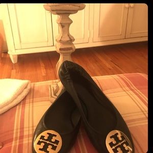 Authentic Tory Burch Leather Gold-Tone Logo Flats Great Condition